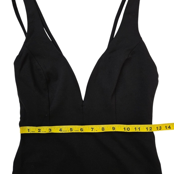 Lulu's Gracefully Yours sleeveless v-neck little black dress medium - Picture 7 of 11